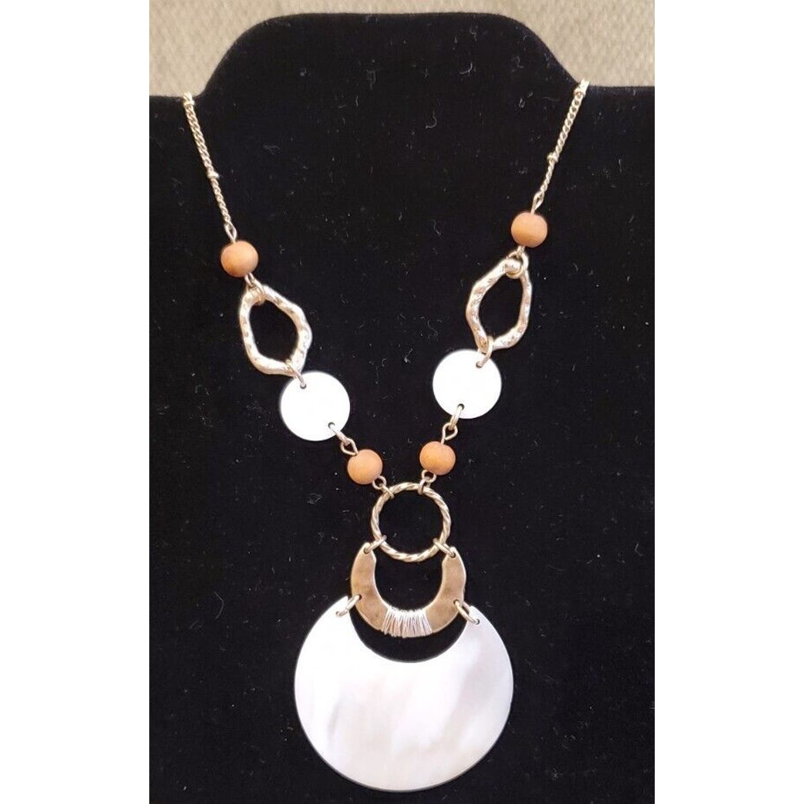 Elegant Simply Noelle Iridescent Shell-Like Gold Toned & Bead Accents Necklace
